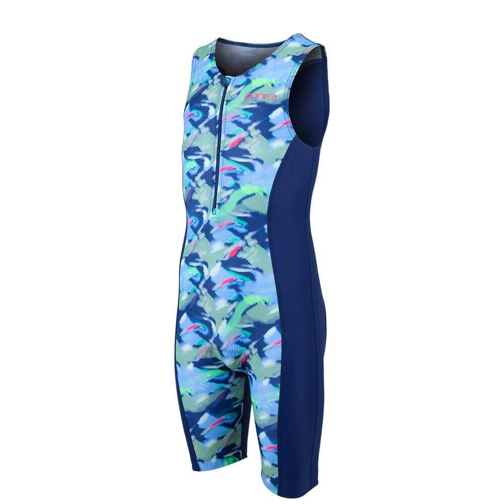 Trisuit con estampado digital para niños, en camuflaje azul y verde, perfecto para eventos de triatlón infantil.