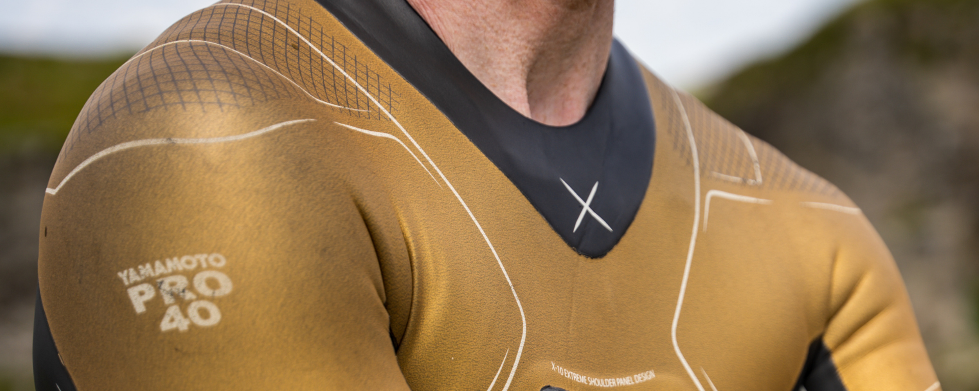 Close up of the wetsuit shoulders and colour